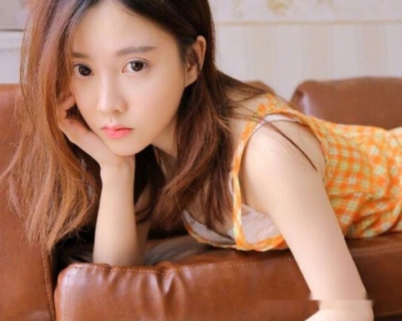  电竞主播转型教练，双重身份创佳绩