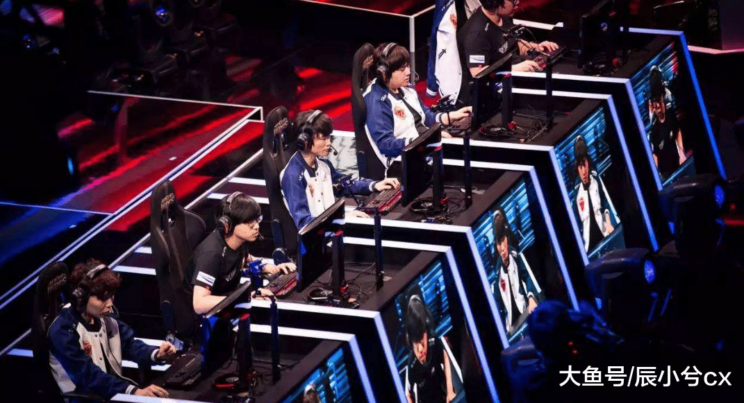  电竞选手超神操作，极限反杀惊艳全场