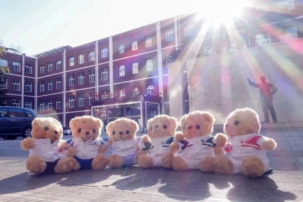  跨赛区鏖战成就电竞史上新篇章