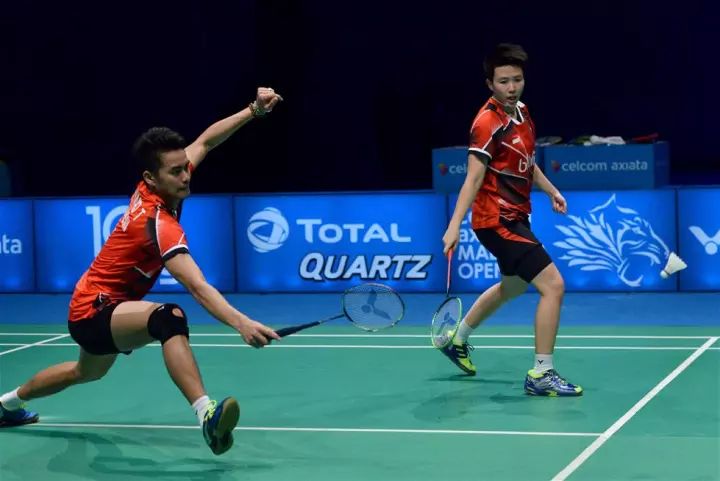  梅总双打默契配合，美网混双决赛勇夺桂冠